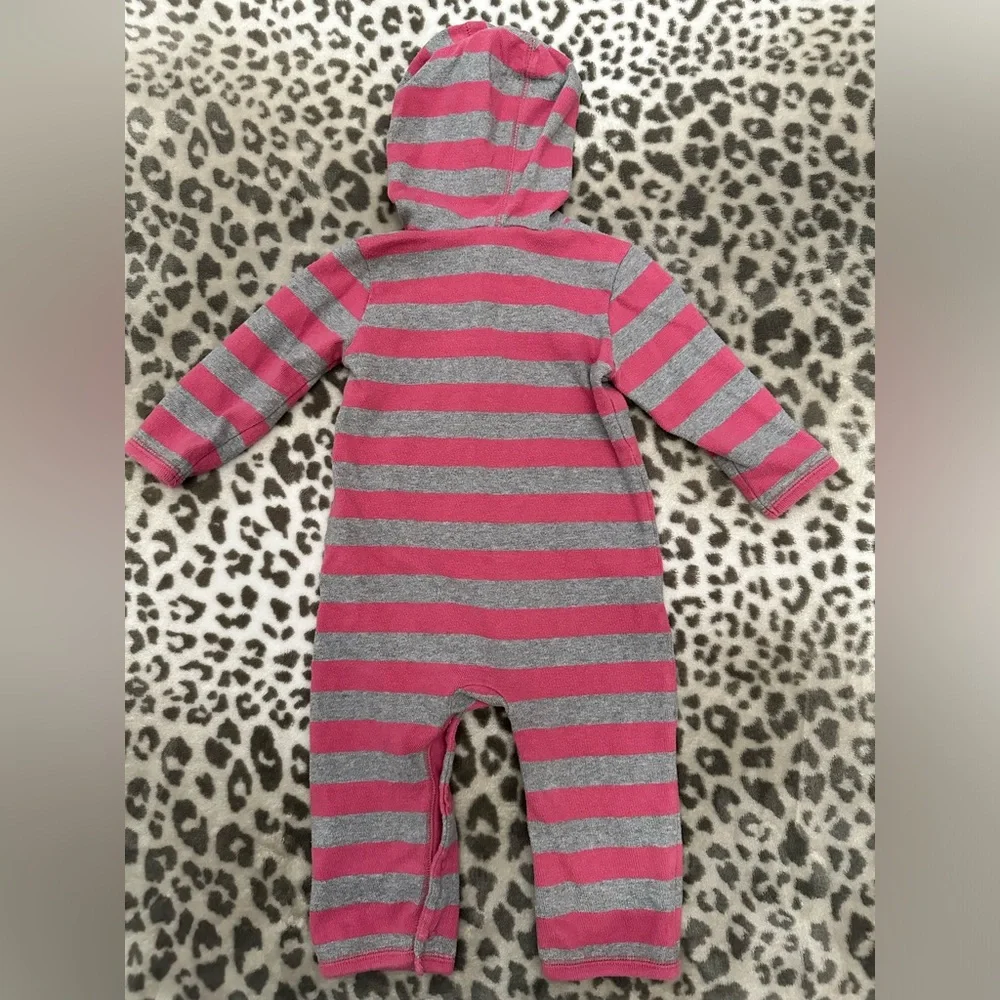 Old Navy Henley Striped Hooded One-Piece Heathered Gray Pink Size 12-18 months